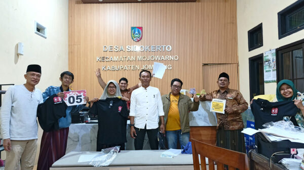 Berfoto bersama Tim Juri